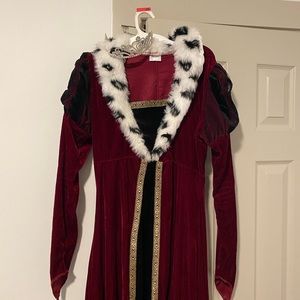 Queen Halloween Costume